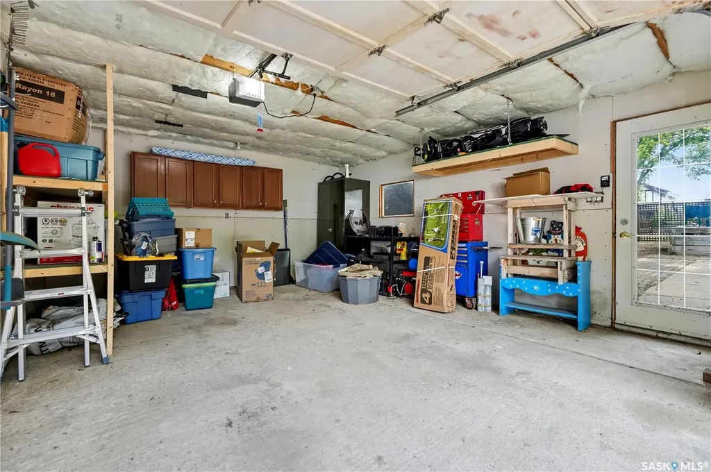 1027 Grafton Avenue Moose Jaw SK S6H 3S2