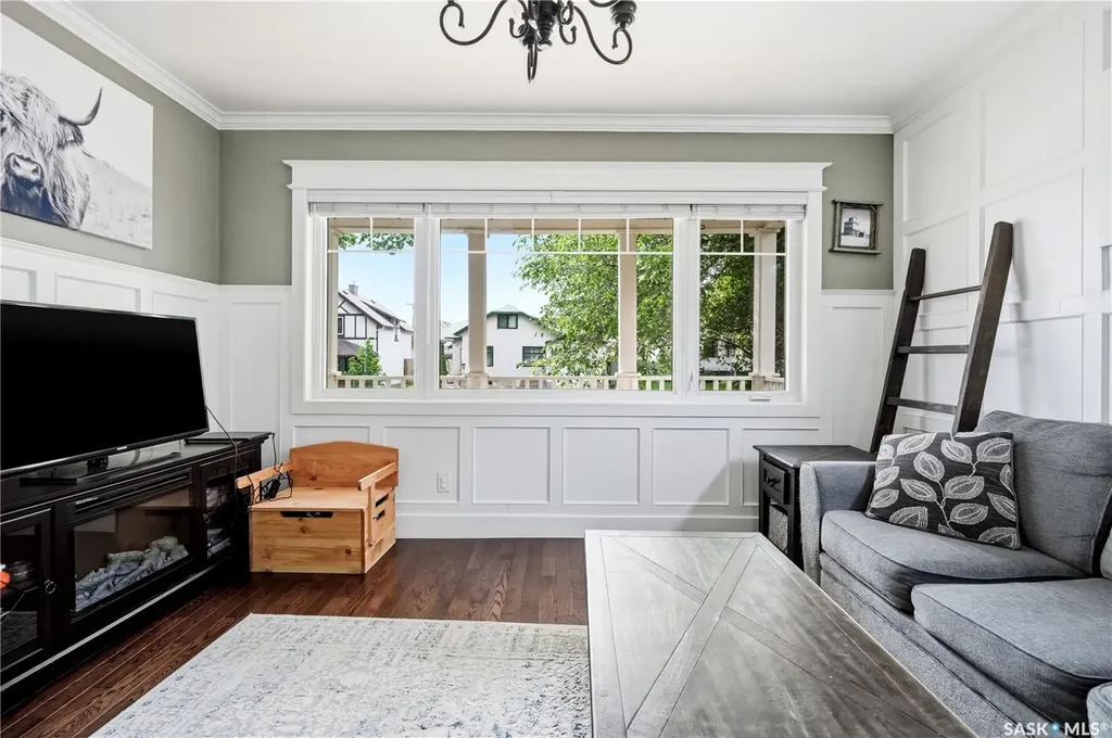1027 Grafton Avenue Moose Jaw SK S6H 3S2