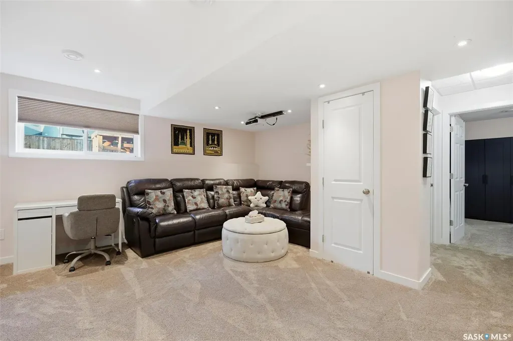 615 Pringle Bend Saskatoon SK S7T 0S7