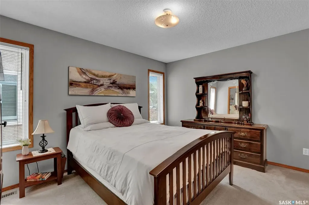 7002 Maple Wood Crescent Regina SK S4X 4J9