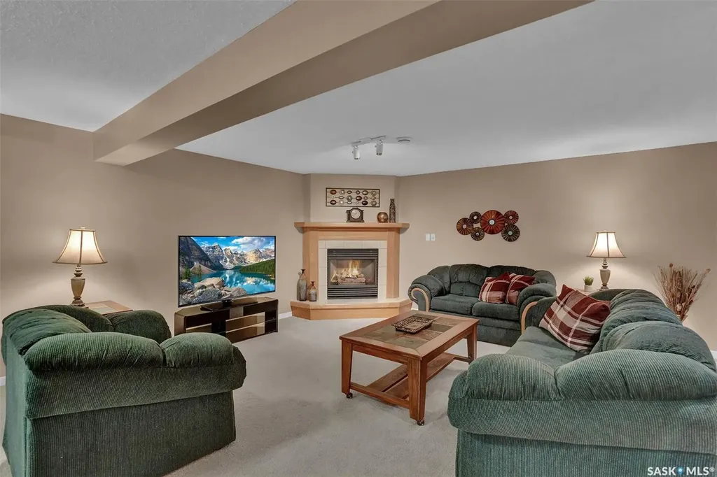 7002 Maple Wood Crescent Regina SK S4X 4J9