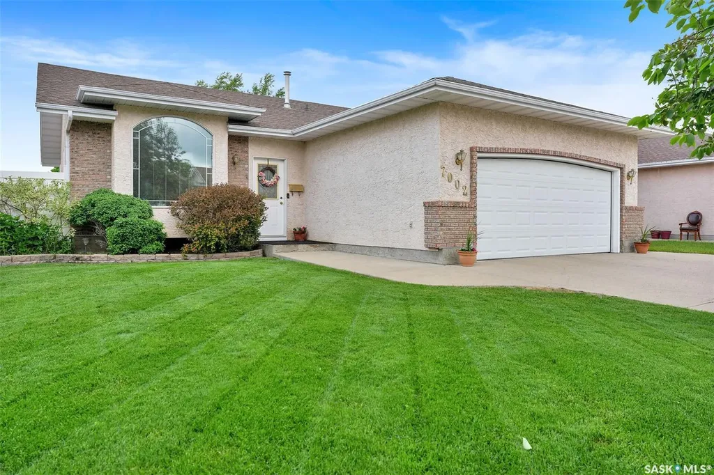 7002 Maple Wood Crescent Regina SK S4X 4J9