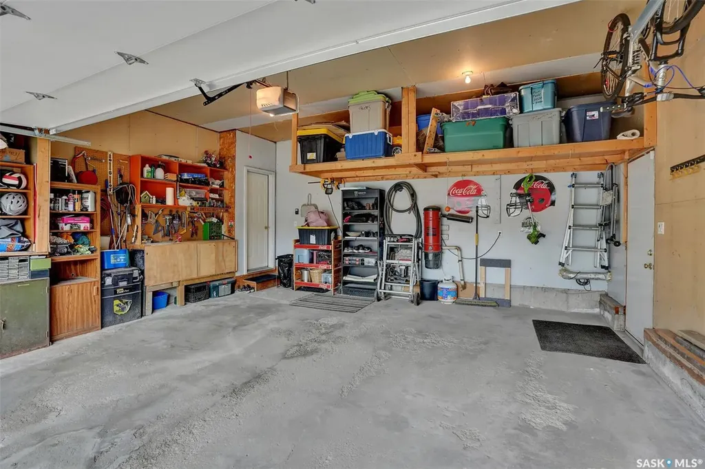 7002 Maple Wood Crescent Regina SK S4X 4J9
