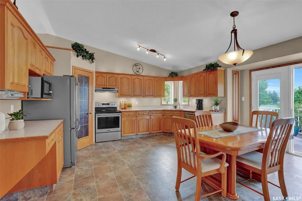 7002 Maple Wood Crescent Regina SK S4X 4J9