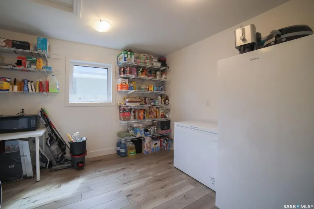 1287 Simcoe Street Moose Jaw SK S6H 3J5