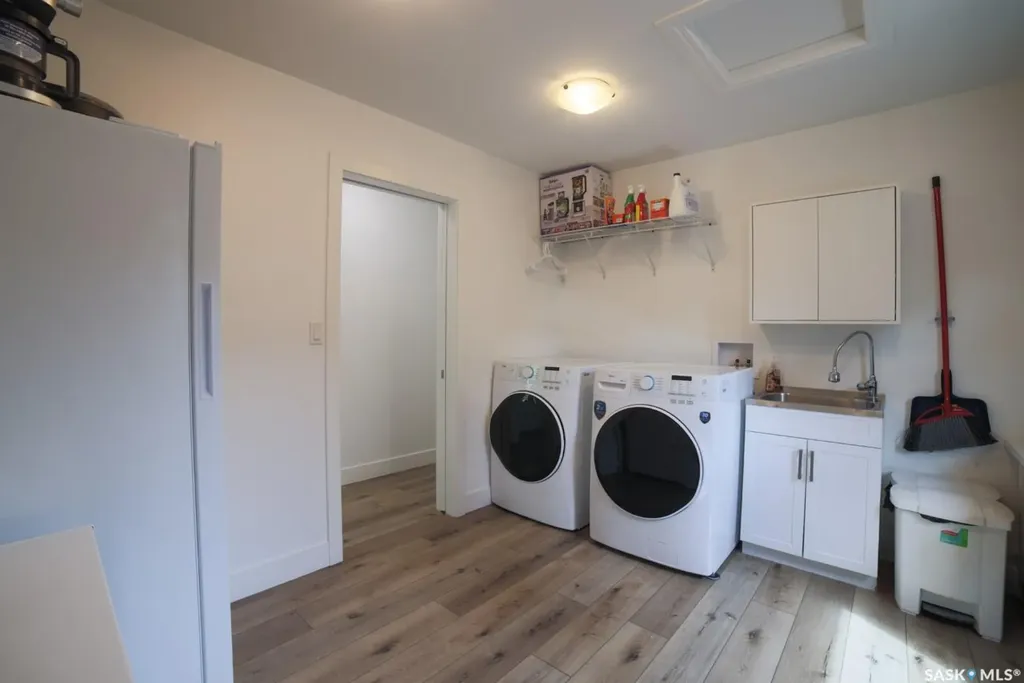 1287 Simcoe Street Moose Jaw SK S6H 3J5