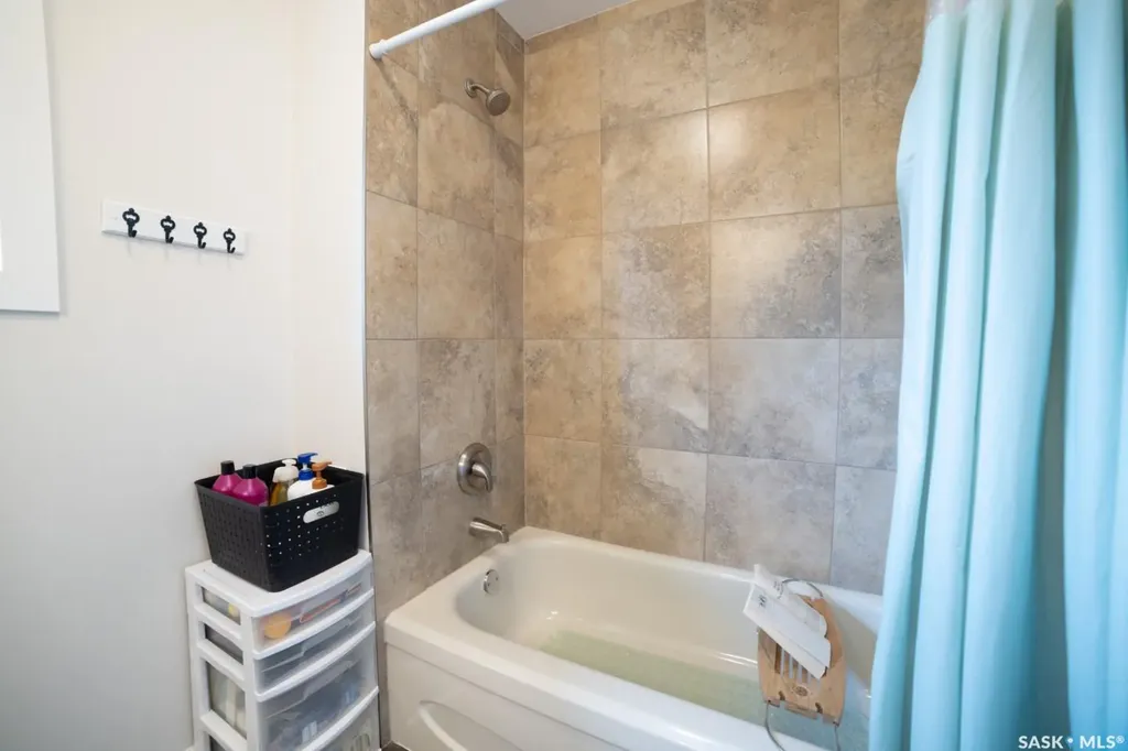 1287 Simcoe Street Moose Jaw SK S6H 3J5