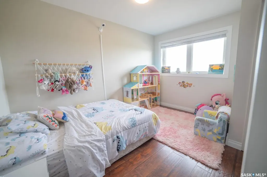 1287 Simcoe Street Moose Jaw SK S6H 3J5