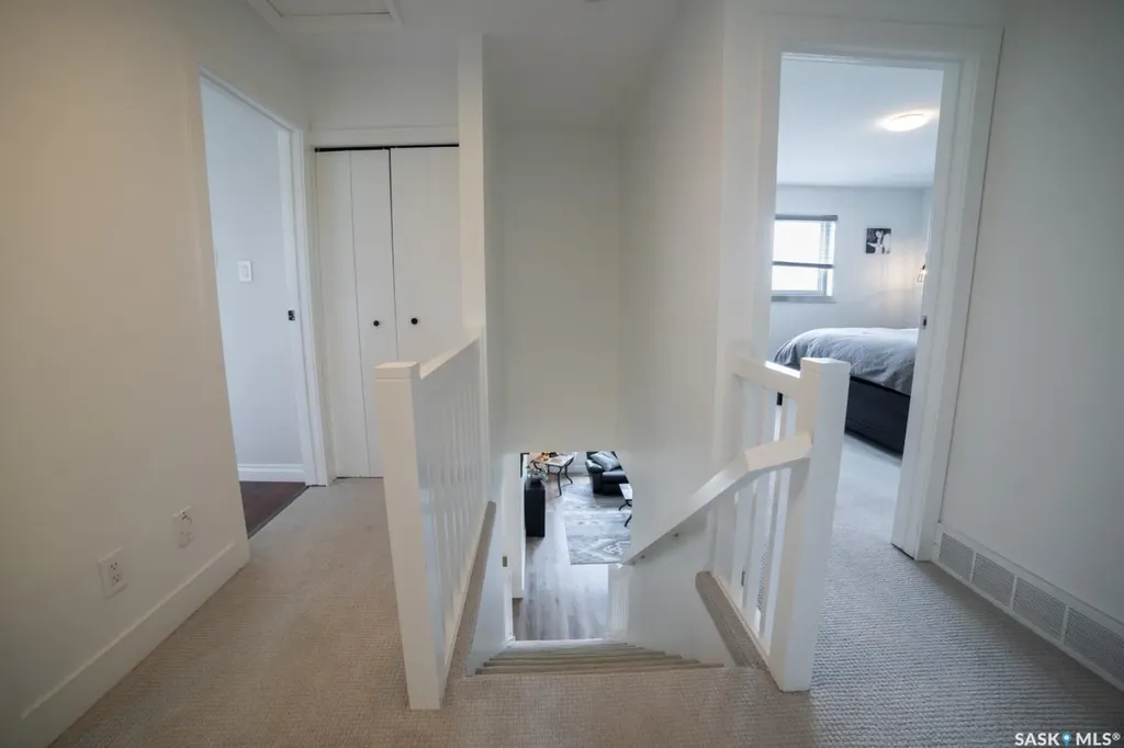 1287 Simcoe Street Moose Jaw SK S6H 3J5