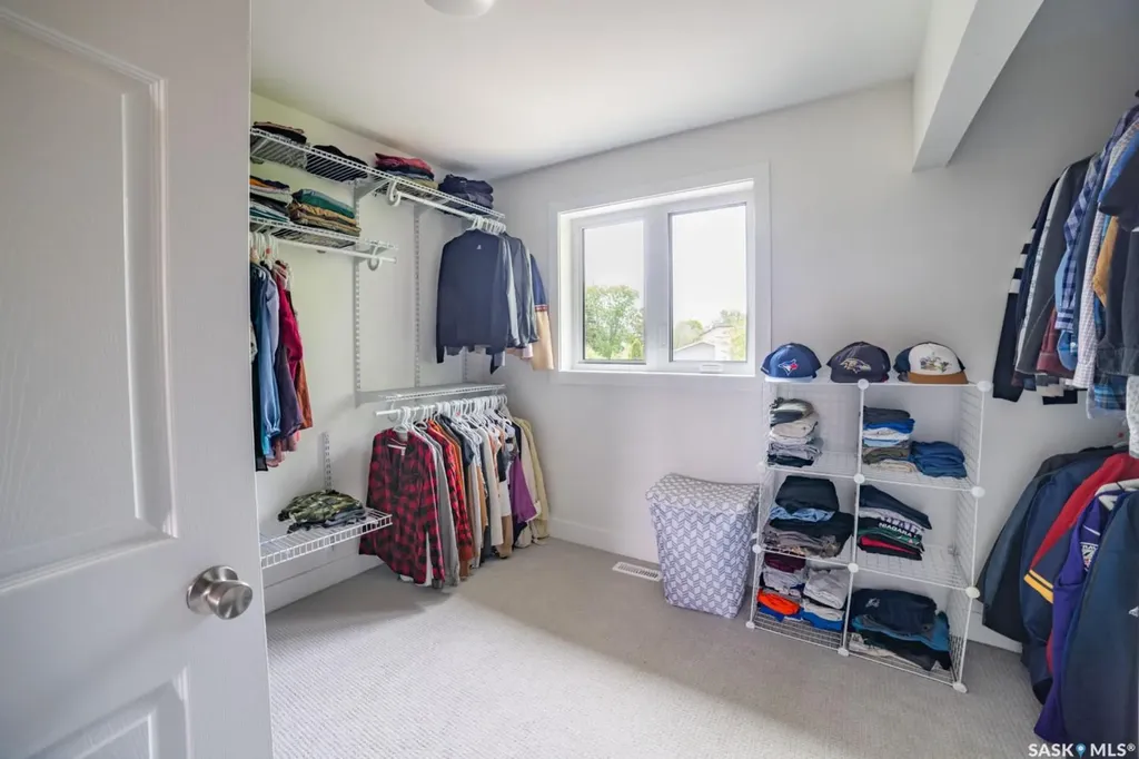 1287 Simcoe Street Moose Jaw SK S6H 3J5