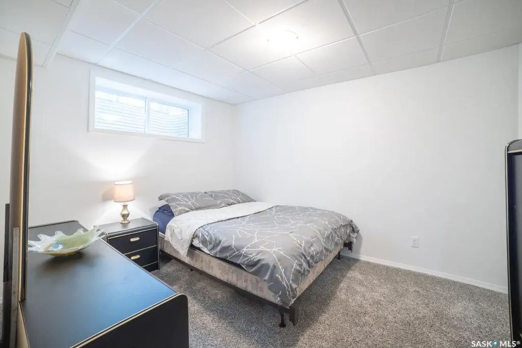 1287 Simcoe Street Moose Jaw SK S6H 3J5