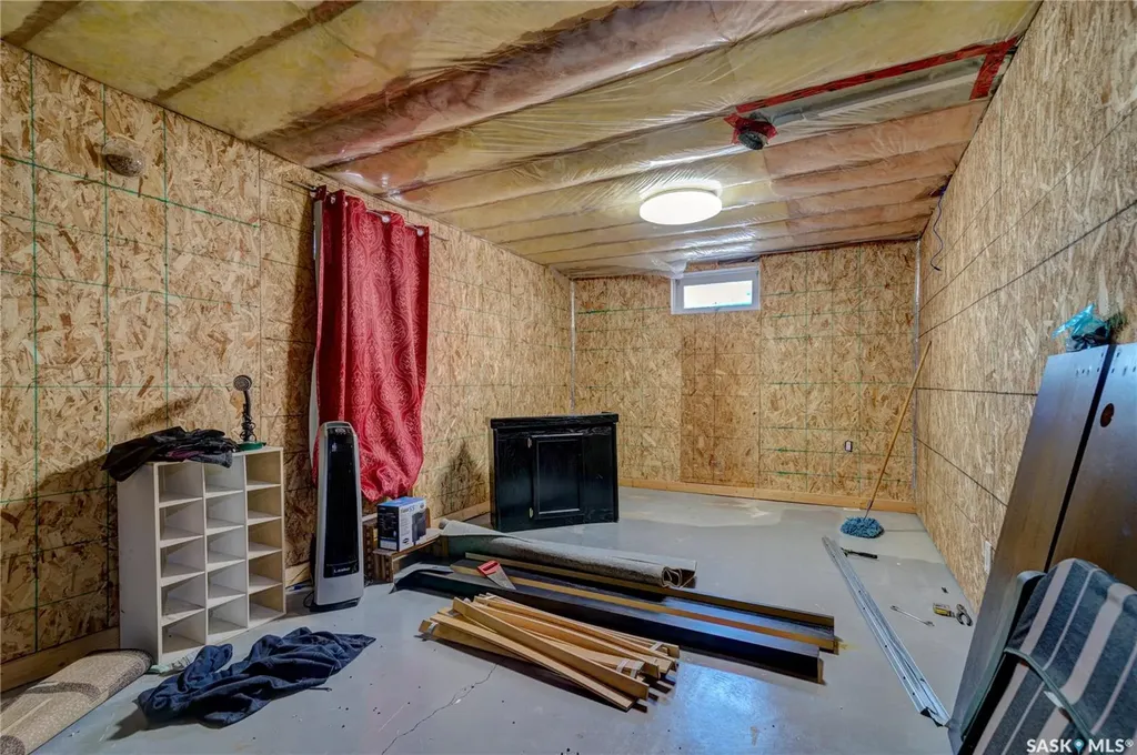 320 Froom Crescent Regina SK S4N 1B7