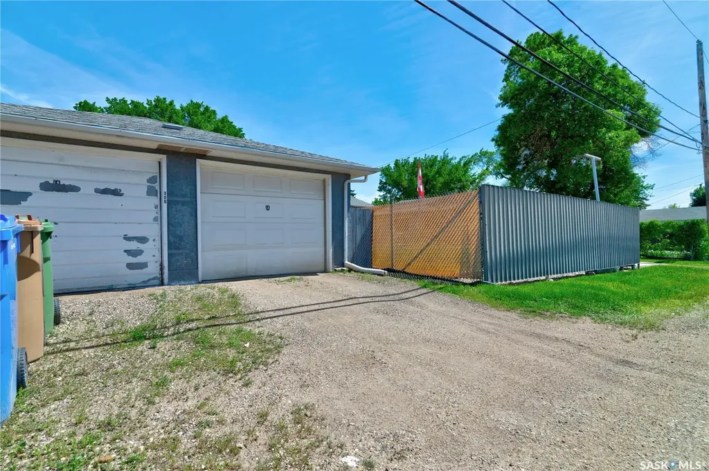 320 Froom Crescent Regina SK S4N 1B7