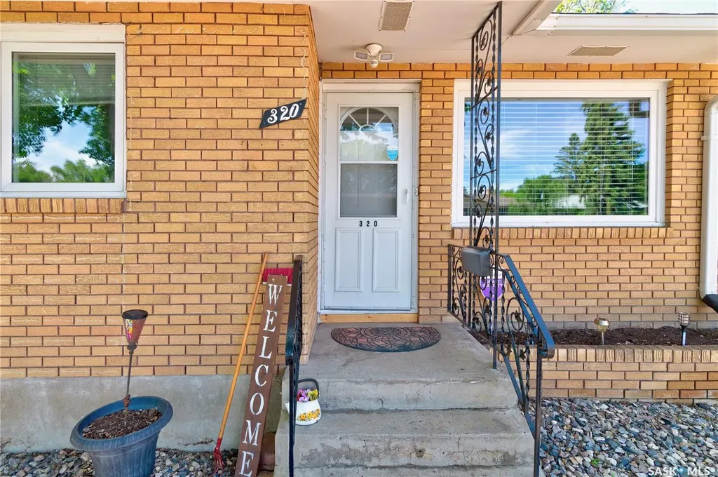 320 Froom Crescent Regina SK S4N 1B7