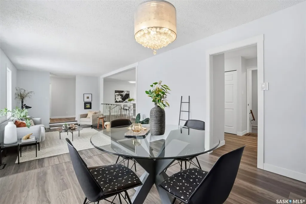 102 Dore Crescent Saskatoon SK S7K 4X7