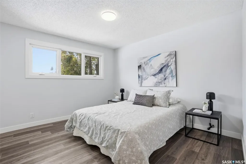 102 Dore Crescent Saskatoon SK S7K 4X7