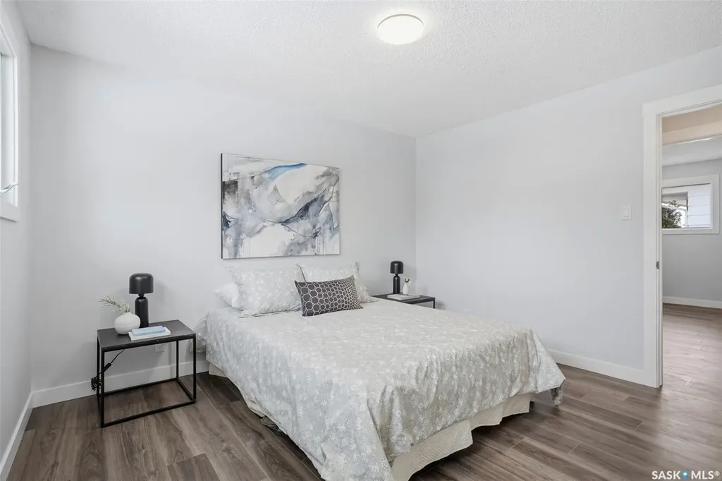 102 Dore Crescent Saskatoon SK S7K 4X7