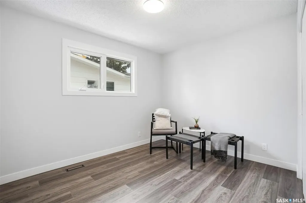 102 Dore Crescent Saskatoon SK S7K 4X7