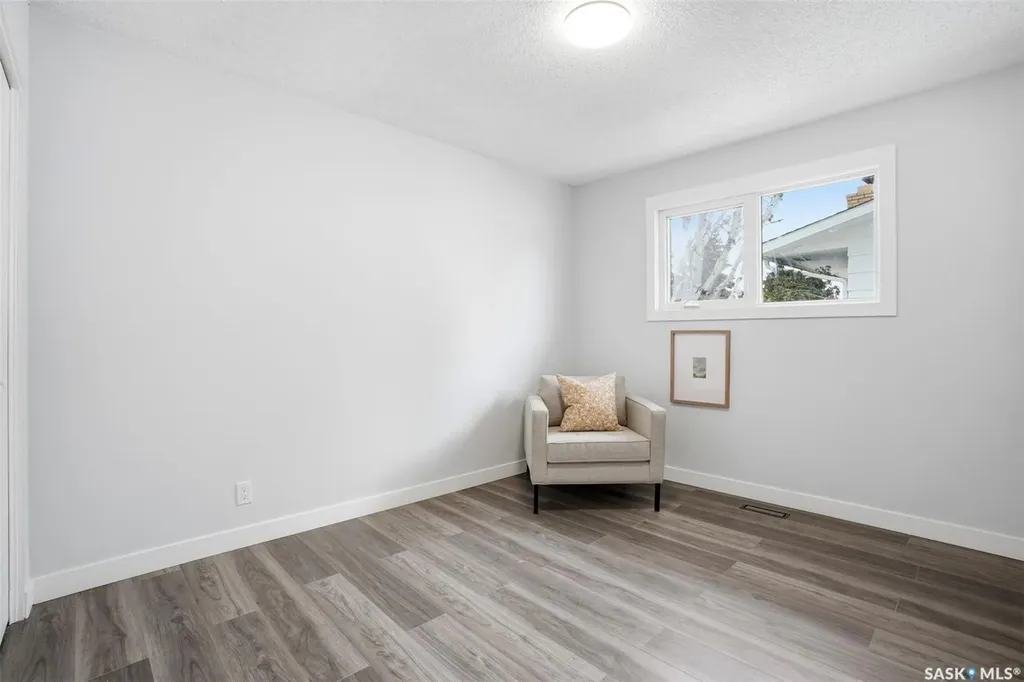 102 Dore Crescent Saskatoon SK S7K 4X7
