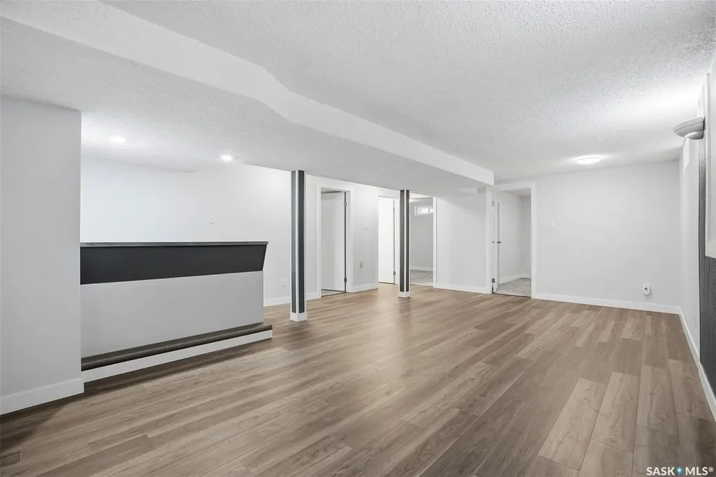 102 Dore Crescent Saskatoon SK S7K 4X7