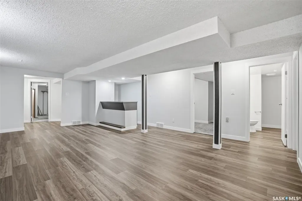 102 Dore Crescent Saskatoon SK S7K 4X7