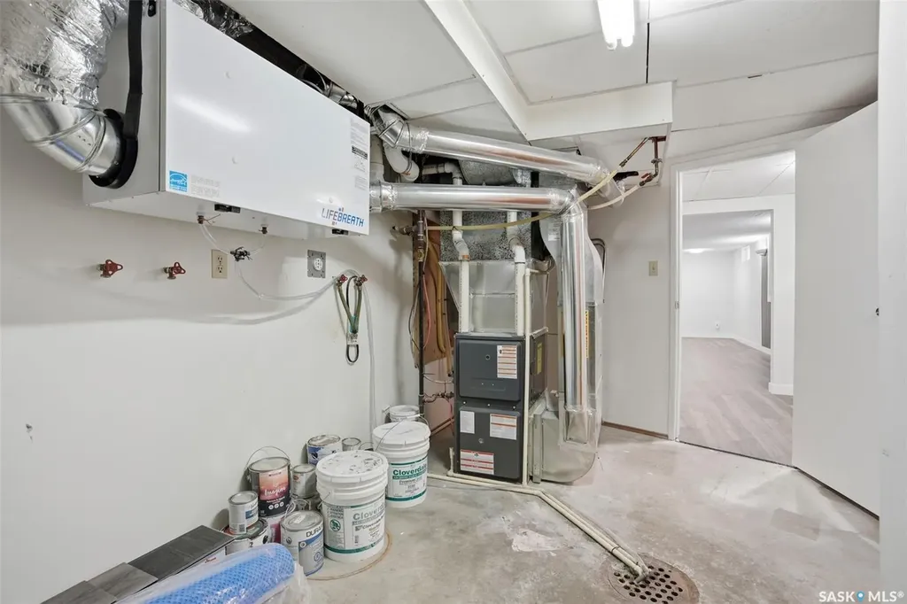 102 Dore Crescent Saskatoon SK S7K 4X7