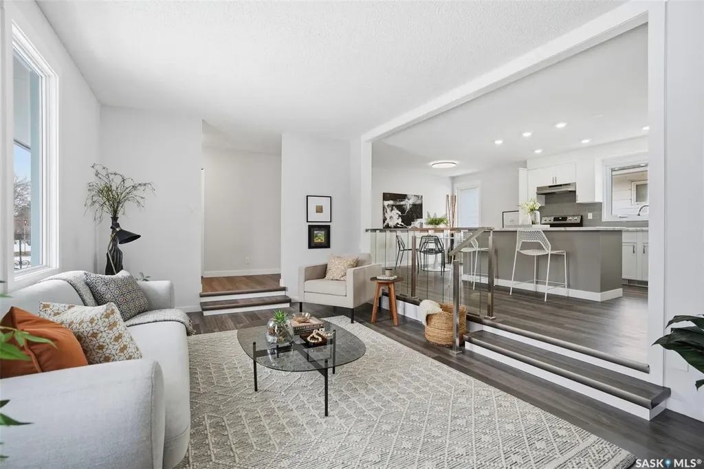102 Dore Crescent Saskatoon SK S7K 4X7
