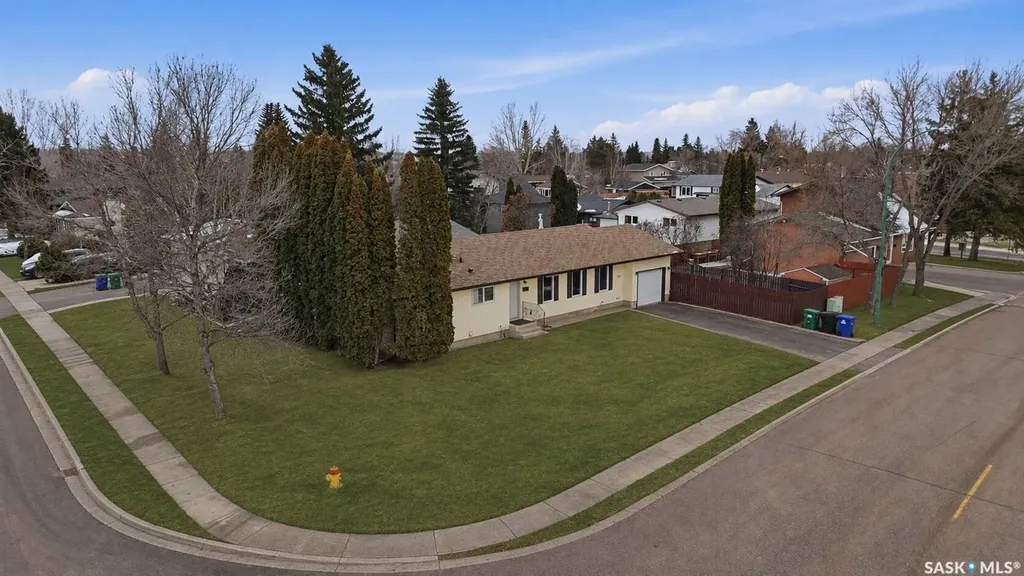 102 Dore Crescent Saskatoon SK S7K 4X7