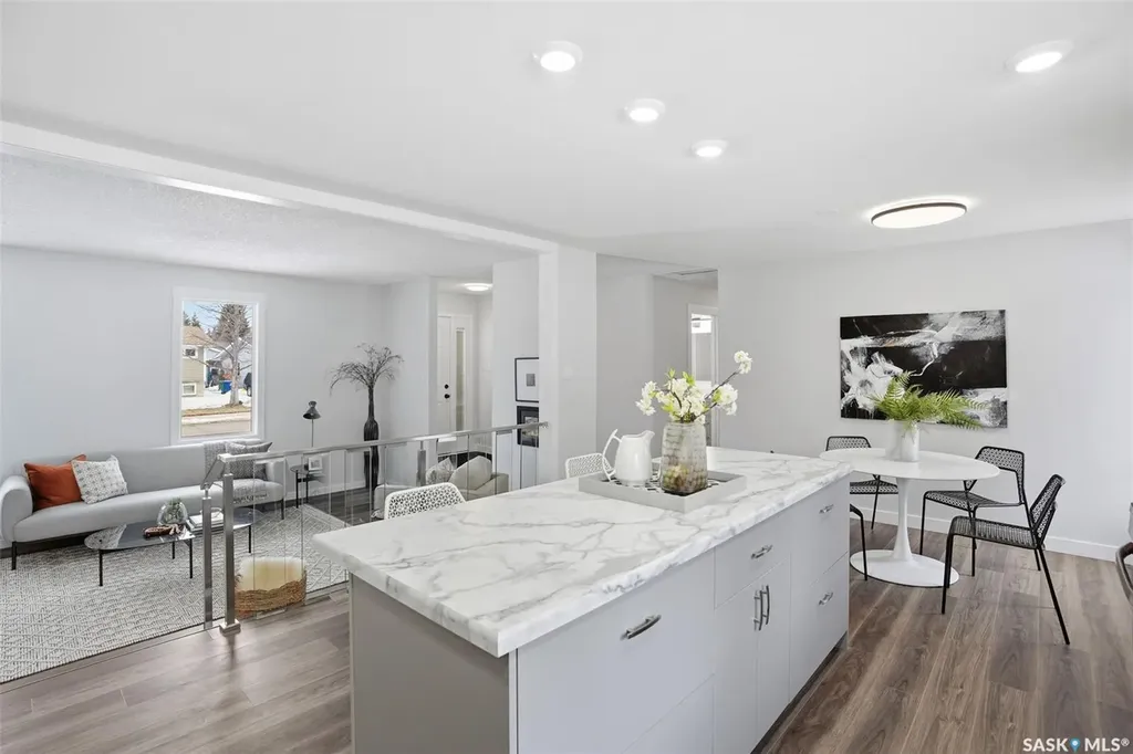 102 Dore Crescent Saskatoon SK S7K 4X7