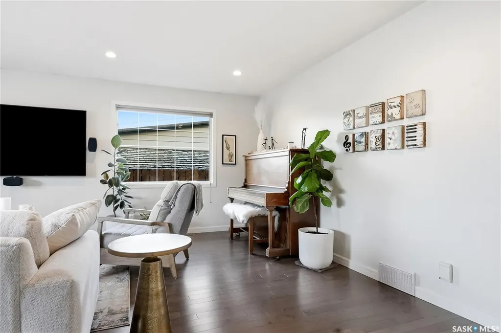 105 Sturgeon Drive Saskatoon SK S7K 4C3