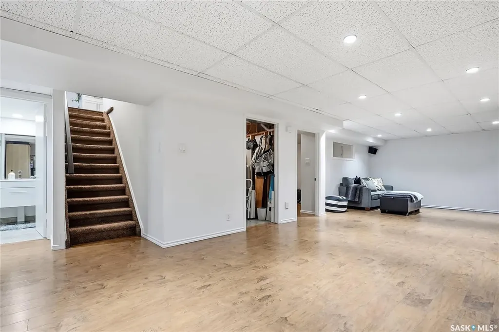 105 Sturgeon Drive Saskatoon SK S7K 4C3