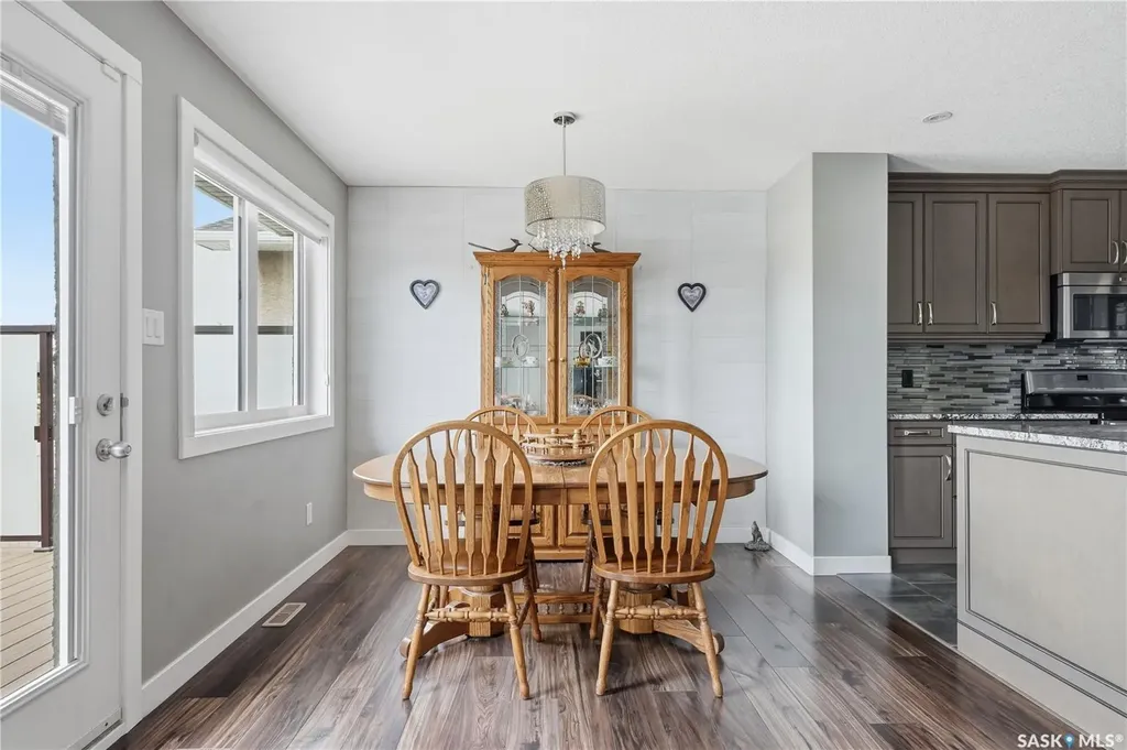 4009 Alton Crescent Regina SK S4W 0H6