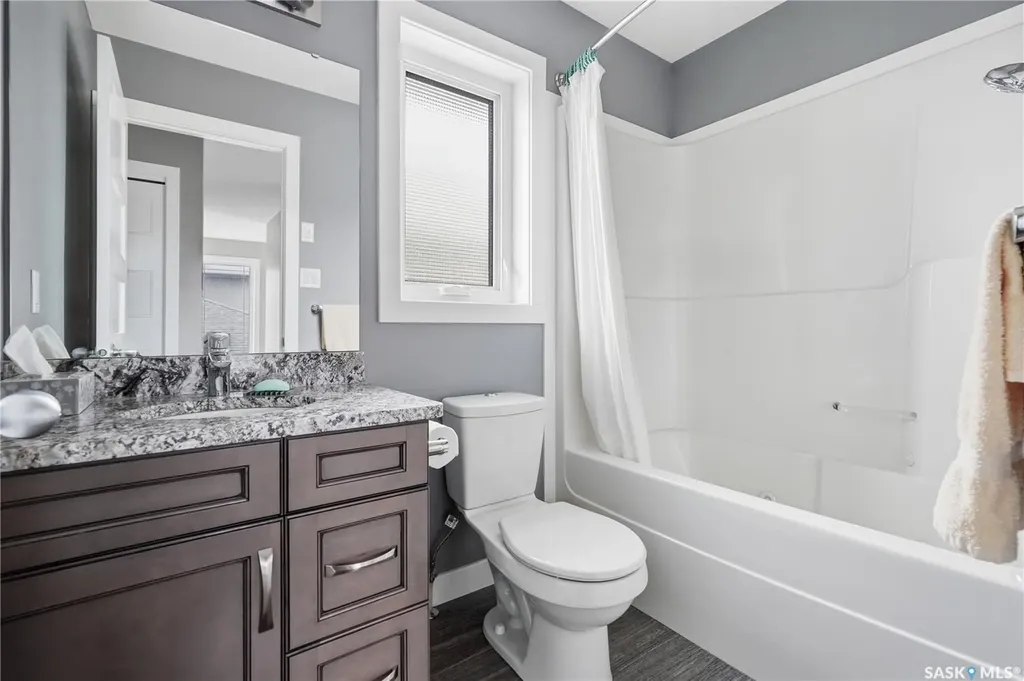 4009 Alton Crescent Regina SK S4W 0H6