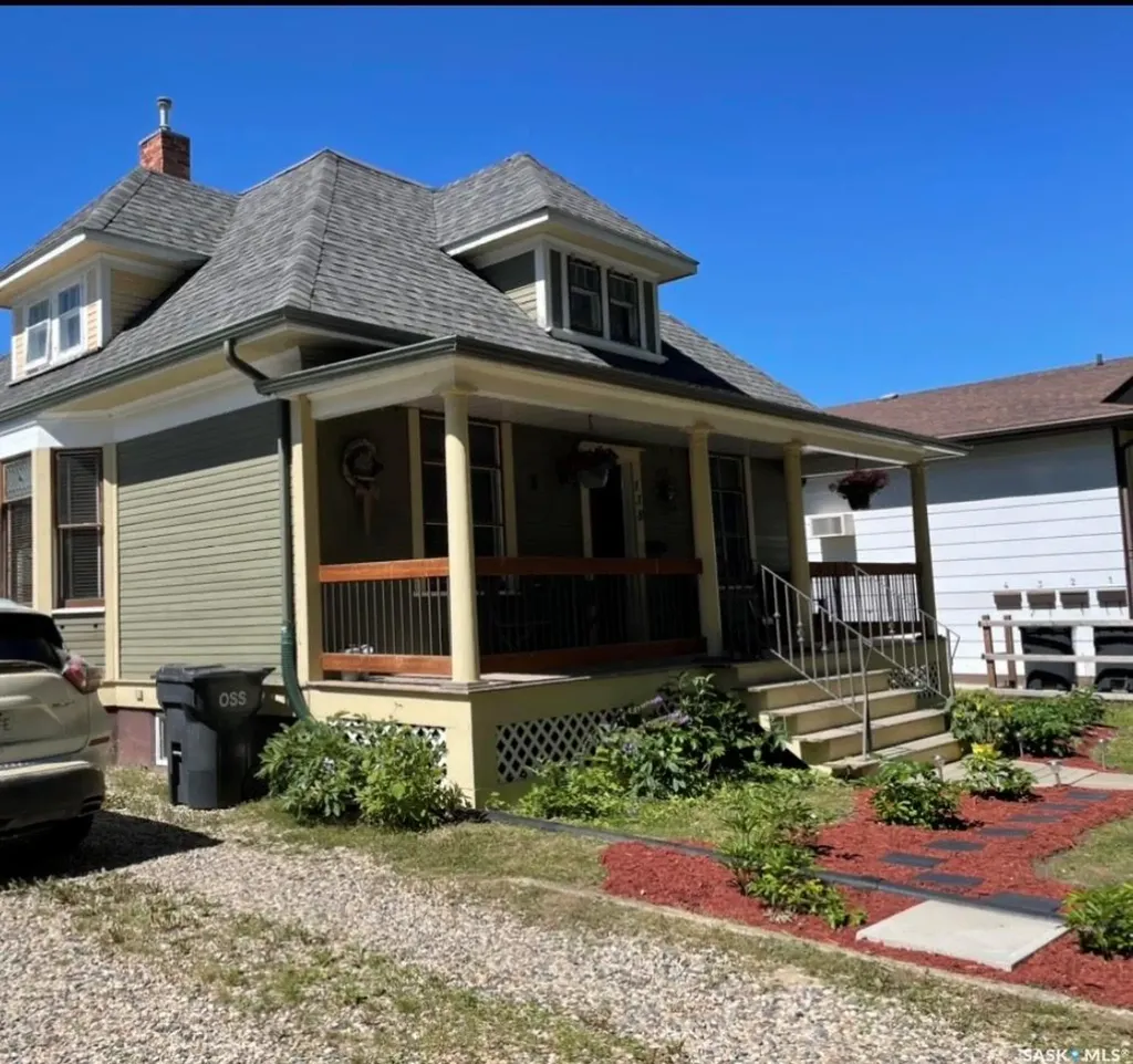 138 First Avenue N Yorkton SK S3N 1J8