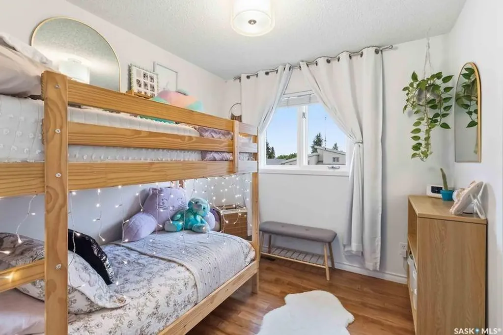 142 Neusch Crescent Saskatoon SK S7K 7V3
