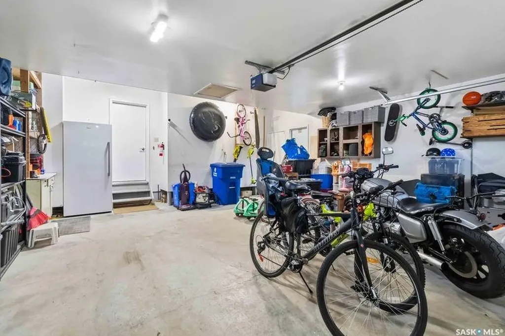 142 Neusch Crescent Saskatoon SK S7K 7V3