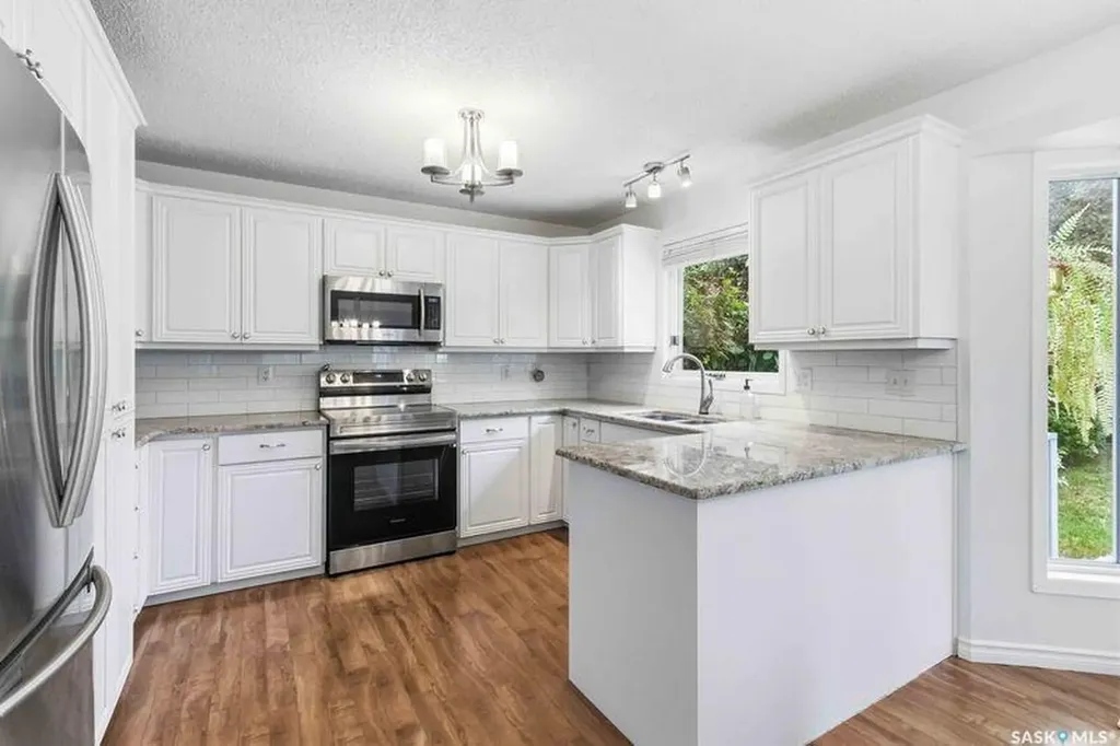 142 Neusch Crescent Saskatoon SK S7K 7V3