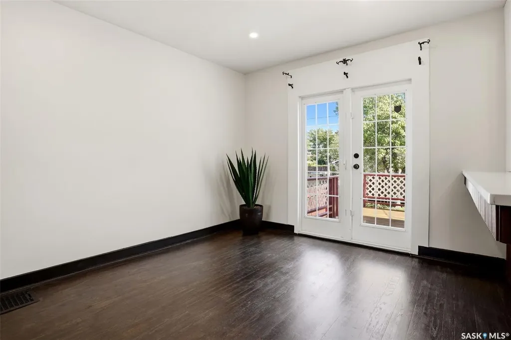 721 College Avenue Regina SK S4N 0X8