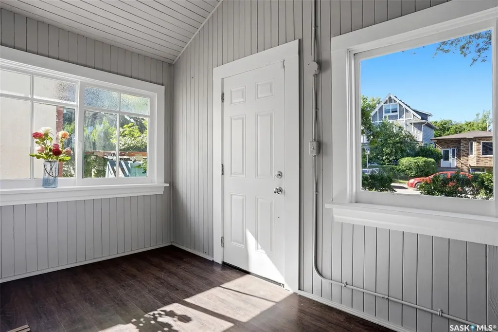 721 College Avenue Regina SK S4N 0X8