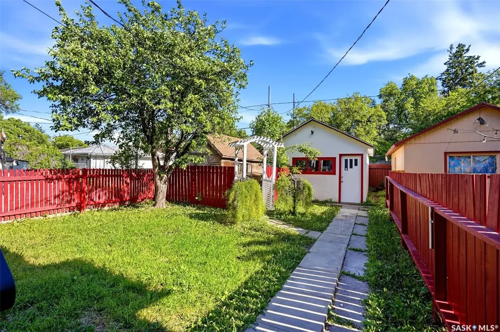 721 College Avenue Regina SK S4N 0X8