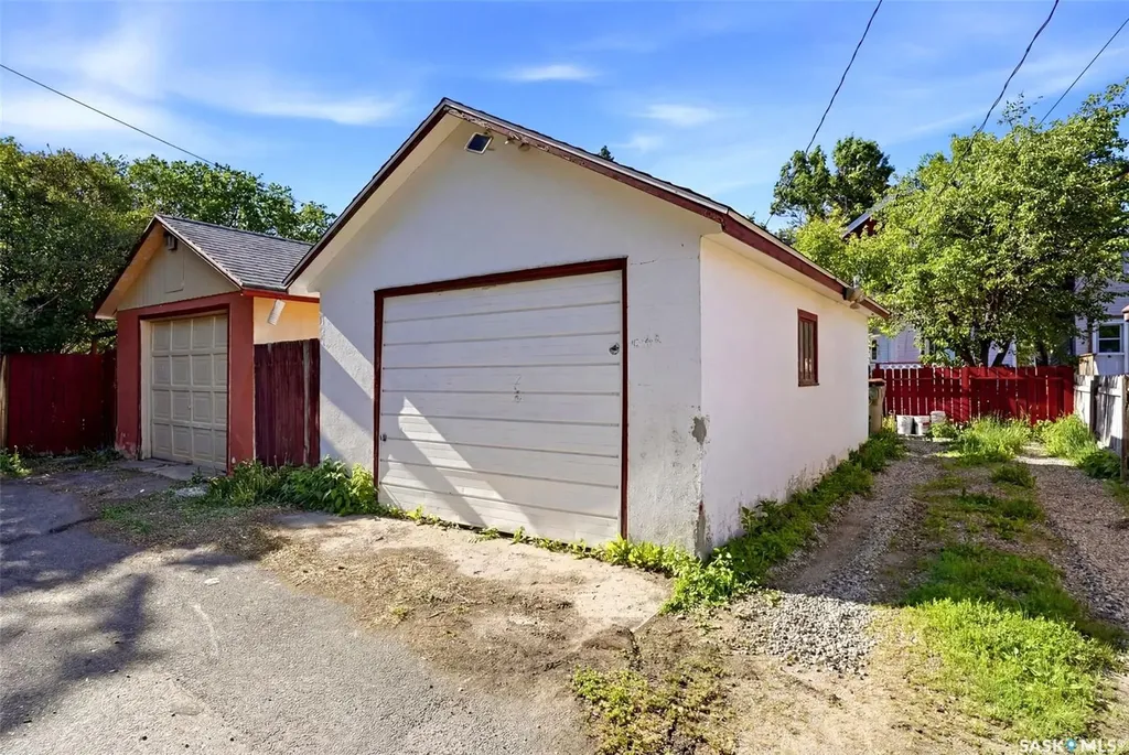 721 College Avenue Regina SK S4N 0X8