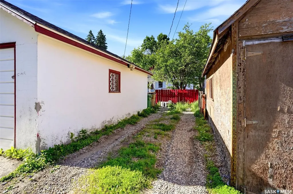 721 College Avenue Regina SK S4N 0X8