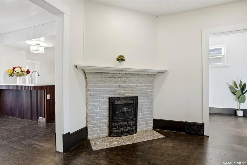 721 College Avenue Regina SK S4N 0X8
