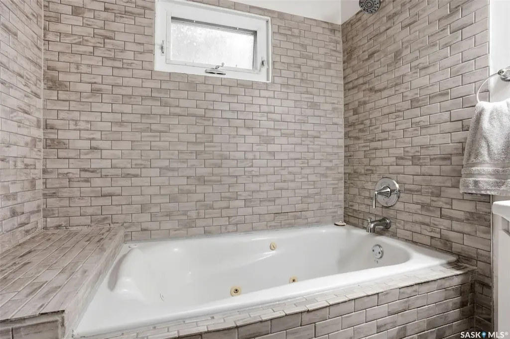 2261 Winnipeg Street Regina SK S4P 1H2