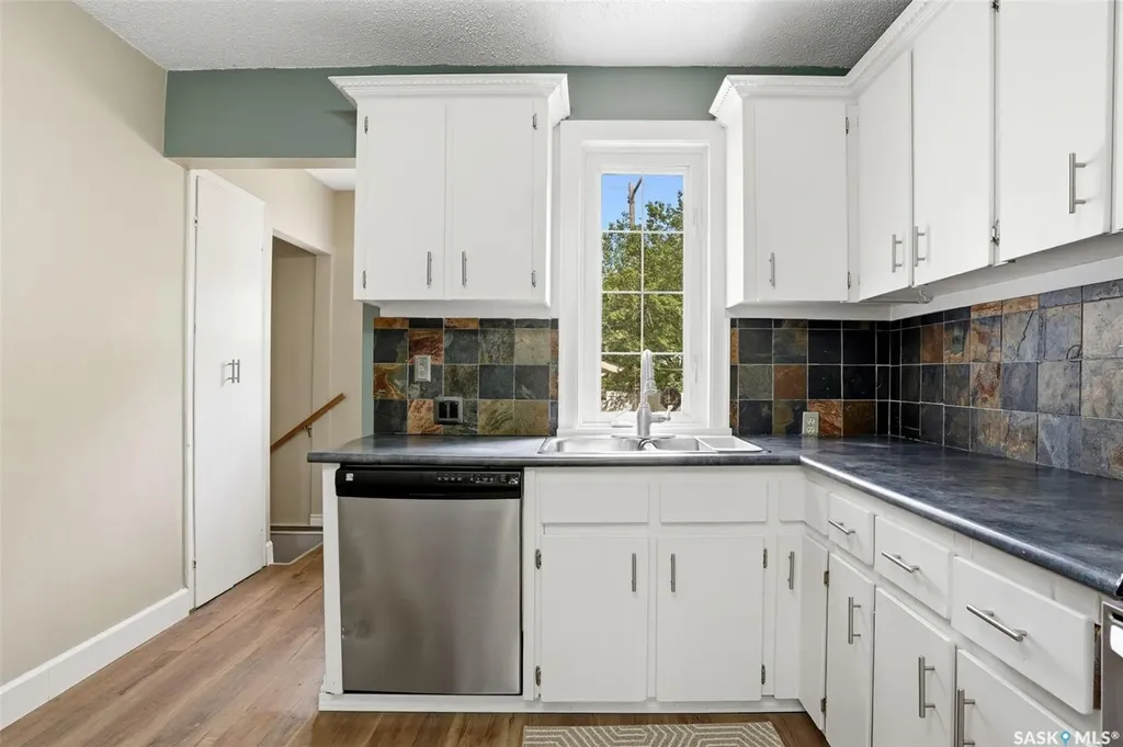 2261 Winnipeg Street Regina SK S4P 1H2
