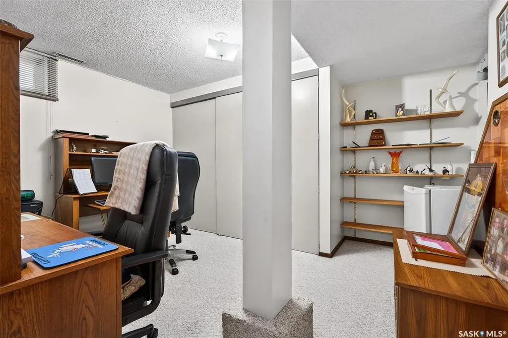 1140 Clifton Avenue Moose Jaw SK S6H 3L5