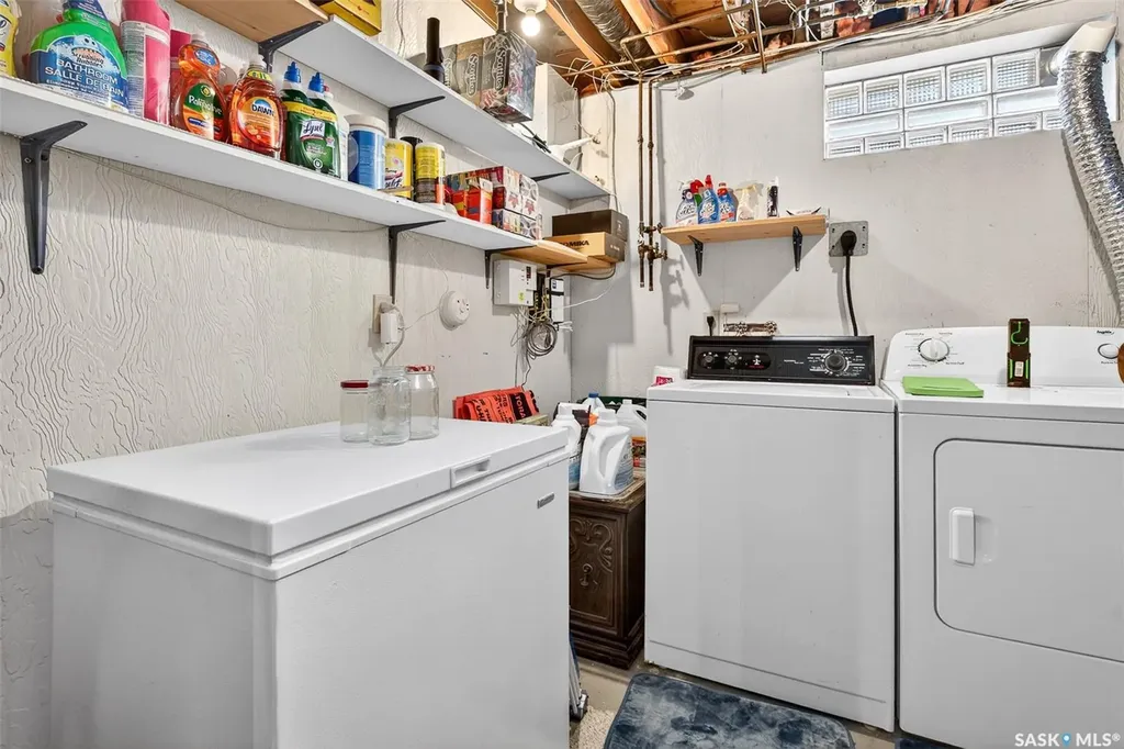 1140 Clifton Avenue Moose Jaw SK S6H 3L5