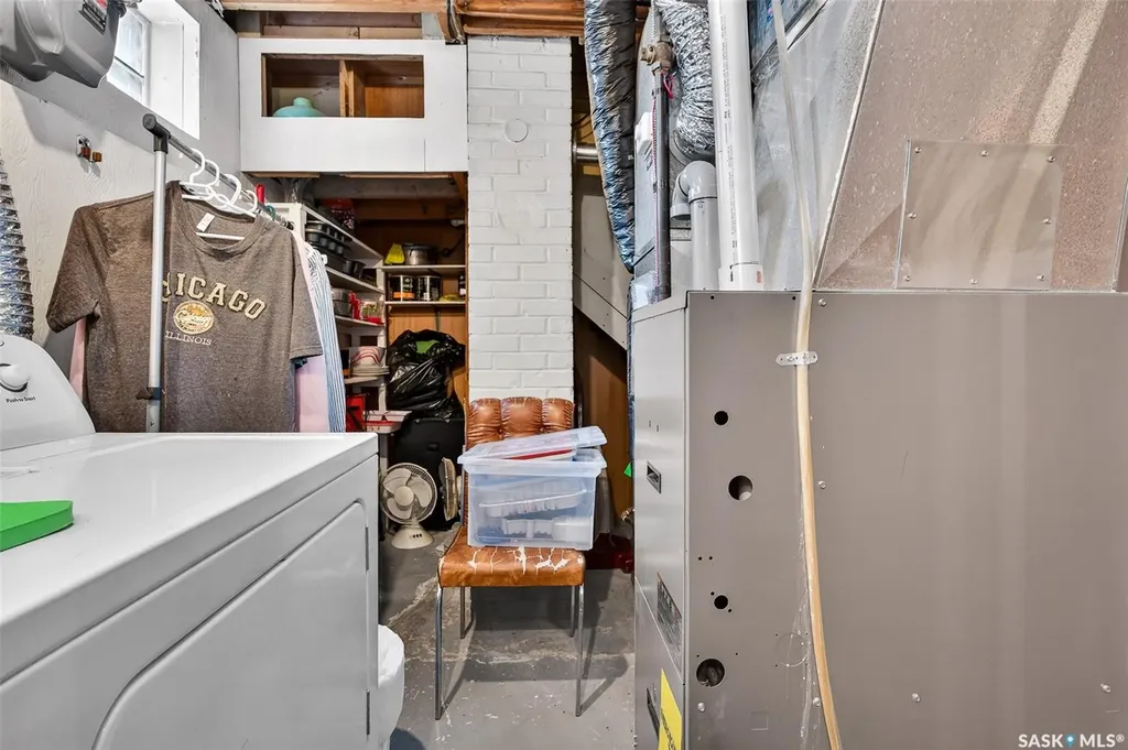 1140 Clifton Avenue Moose Jaw SK S6H 3L5