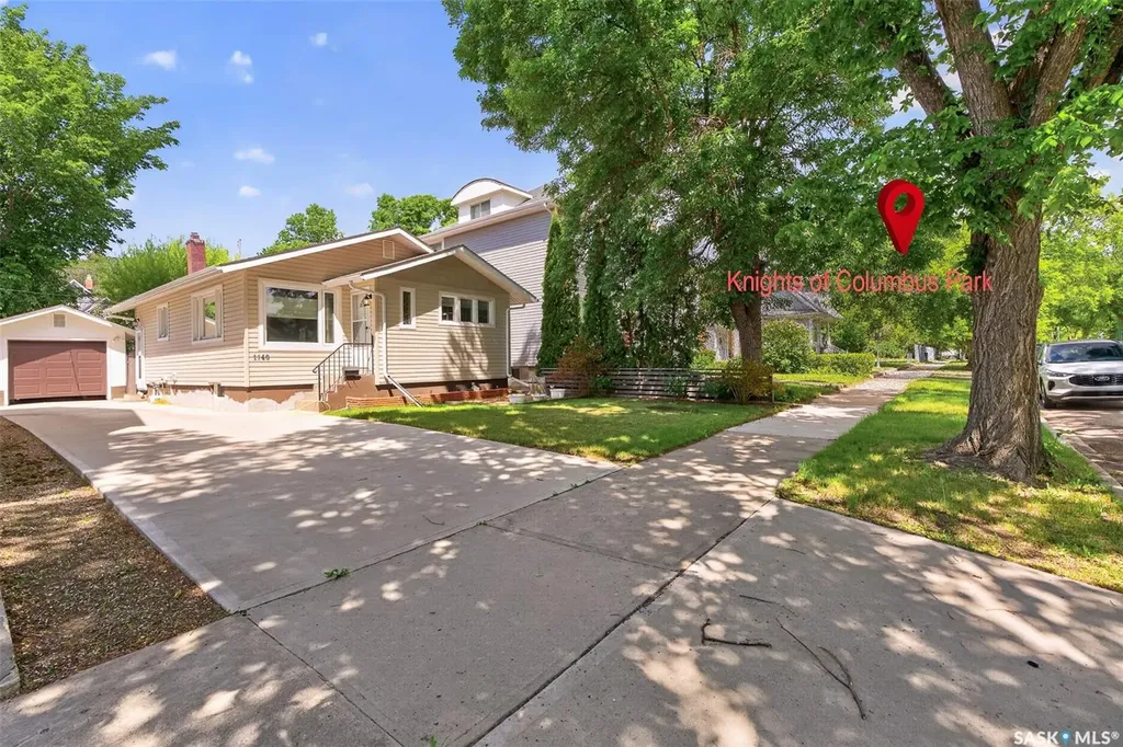 1140 Clifton Avenue Moose Jaw SK S6H 3L5