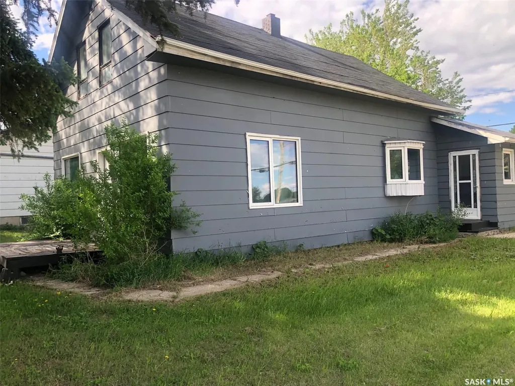 202 1st Avenue NW Preeceville SK S0A 3B0